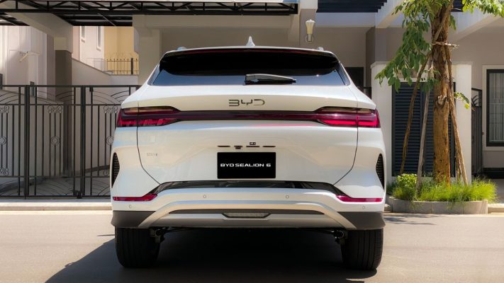 Đuôi xe BYD Sealion 6 2026