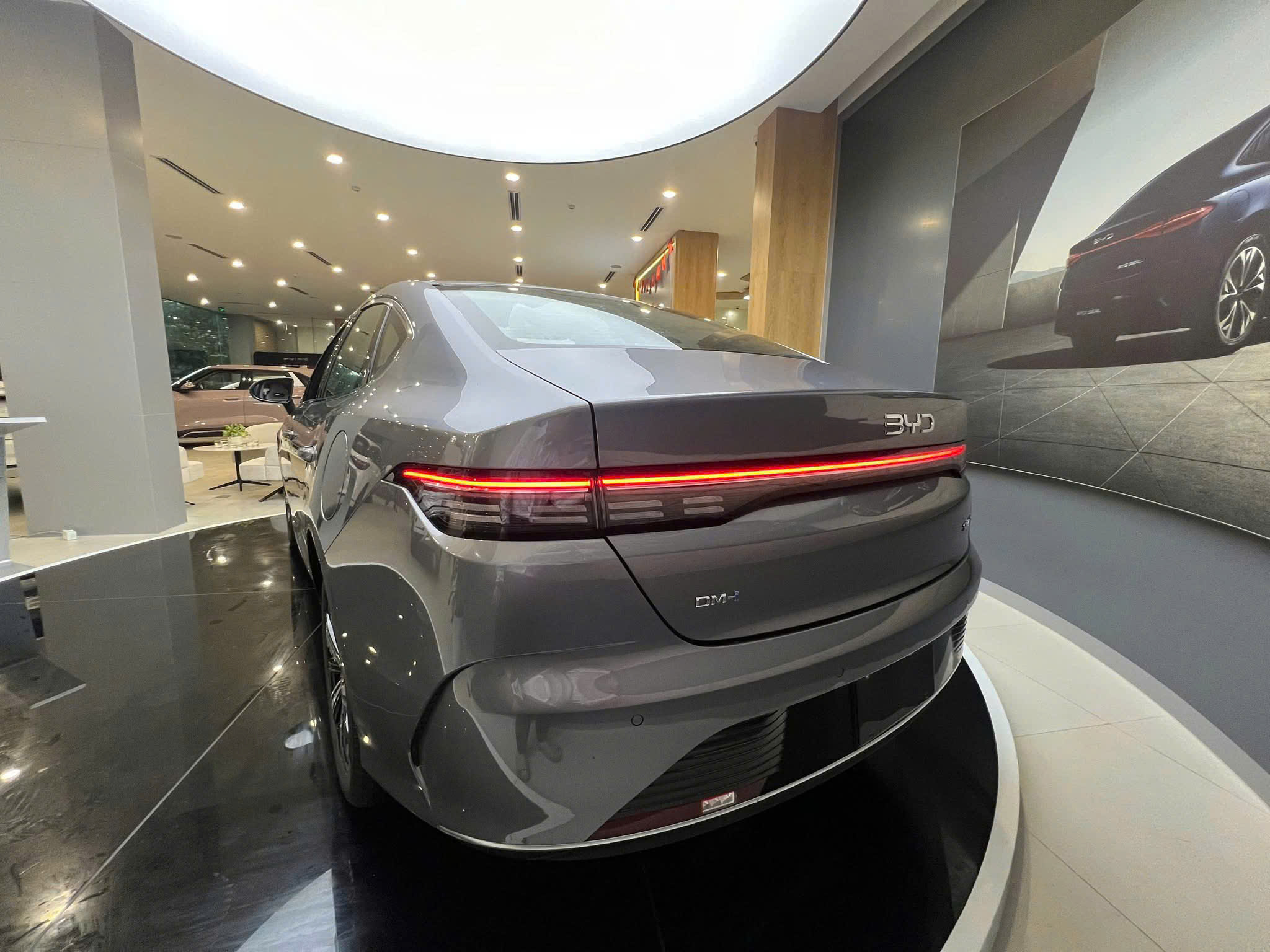 BYD Seal 5 DM-i 2026 tại showroom BYD Bình Dương