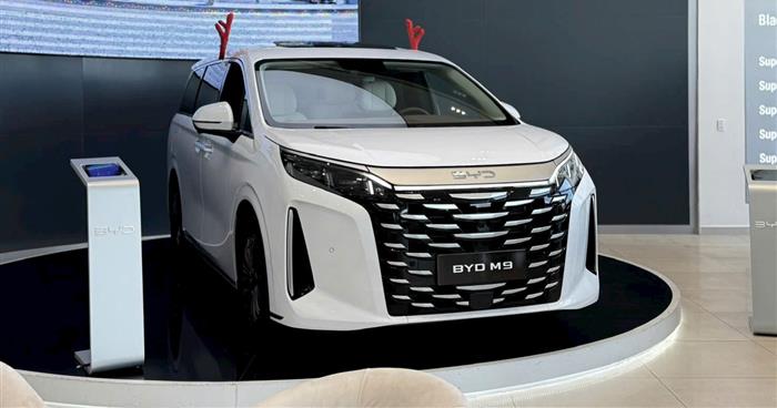 BYD M9 DM-i tại showroom BYD Bình Dương